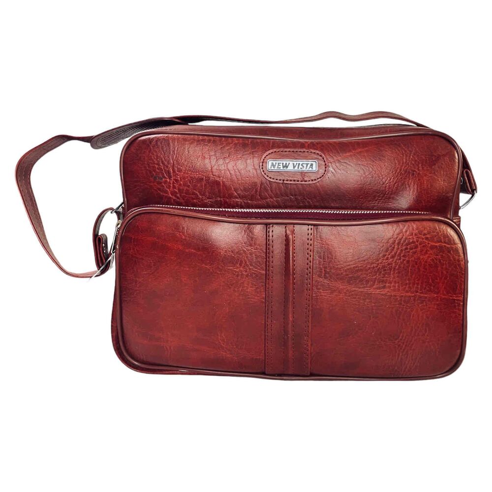 New Vista Pre-Owned Red Front Zipper Pocket Adjustable Strap Messenger Bag